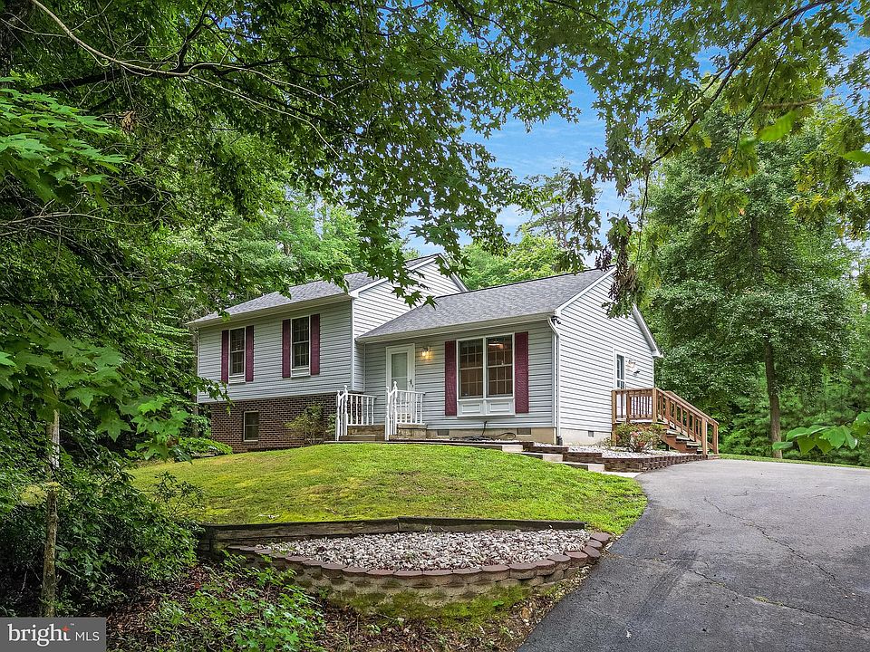 1st image of 42305 Virginia Ct