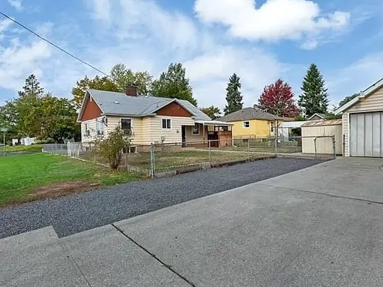 4204 N Adams St — Photo 11