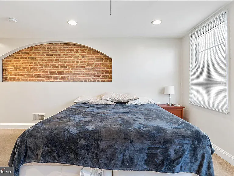 522 S Clinton St — Photo 17