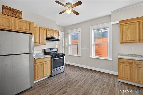 82 Gilbert St Photo 1
