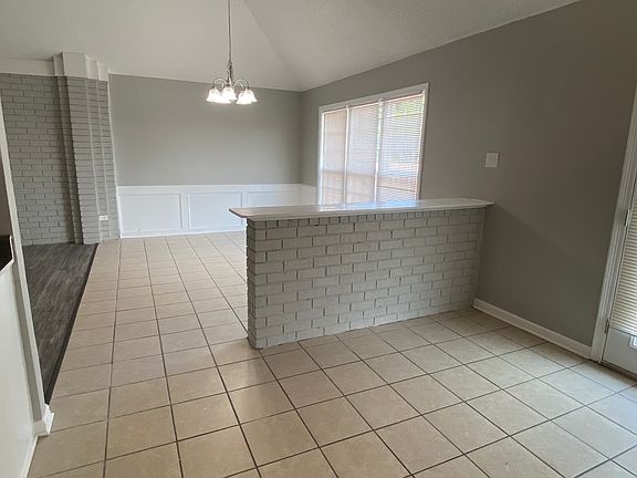 5th image of 6583 Birch Walk Dr