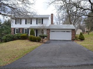 100 Pheasant Run Dr, Export, PA 15632