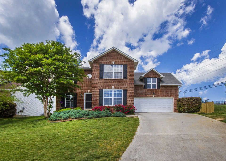 1st image of 6800 Avensong Ln