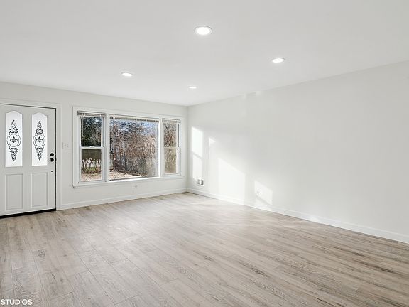3rd image of 147 S Lake St