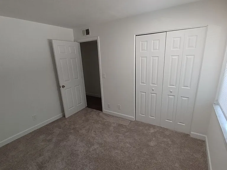 3918 La Mirada Dr N #7 — Photo 43