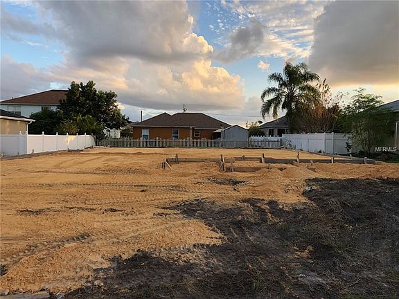 2nd image of 322 Corsica Ct