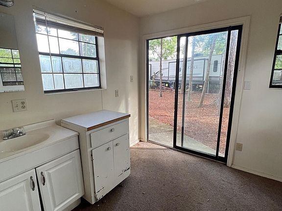 5th image of 272 Defuniak Cir
