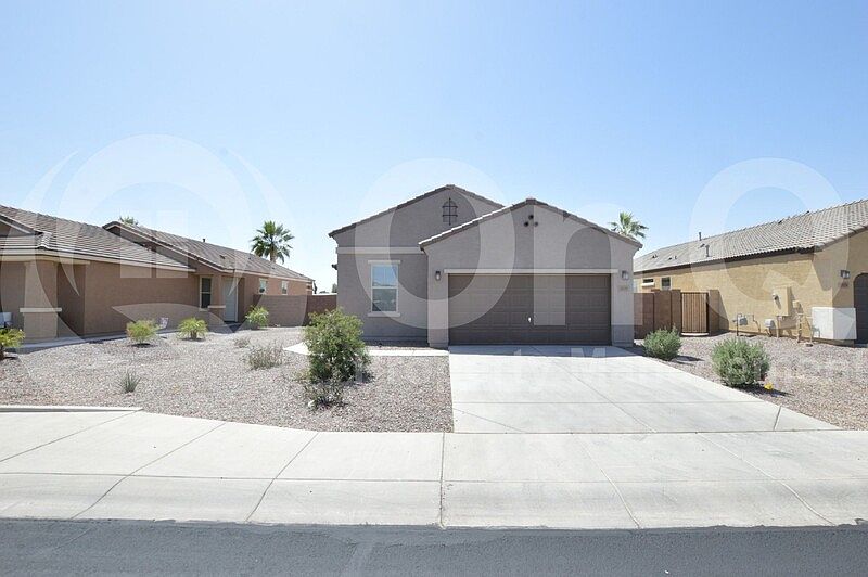 1st image of 2025 N Thunderbird Ave