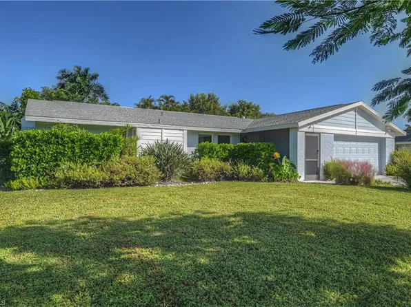 2367 Outrigger LN, NAPLES, FL 34104