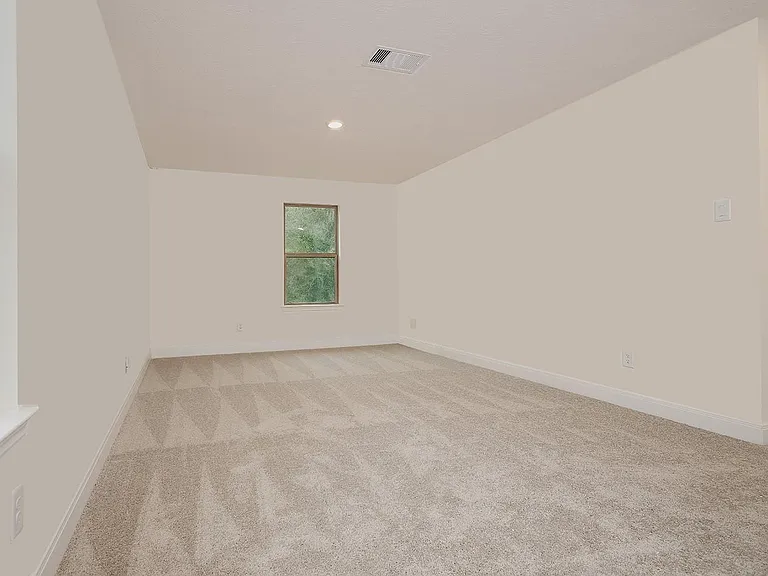 27646 Mesabe Dr — Photo 12