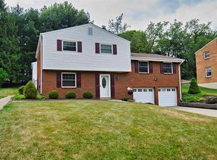 925 Balmoral Dr, Pittsburgh, PA 15237