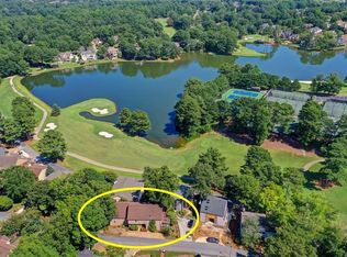 10095 Kinross Rd, Roswell, GA 30076