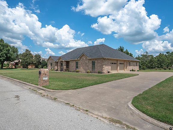 5th image of 118 Lake Meadow Blvd