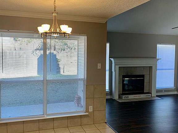 4th image of 513 Pleasant Valley Dr
