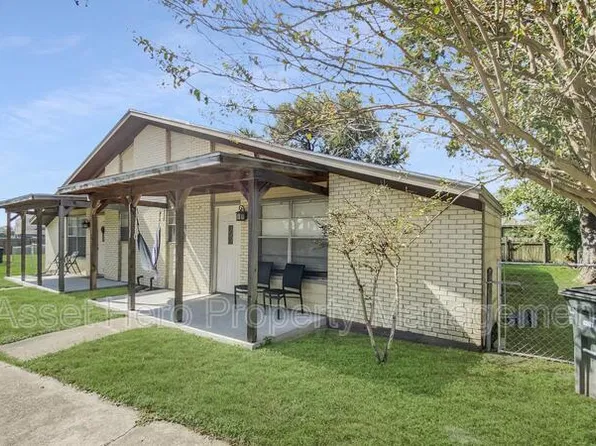 207 Bucknell Ct, College Station, TX 77840