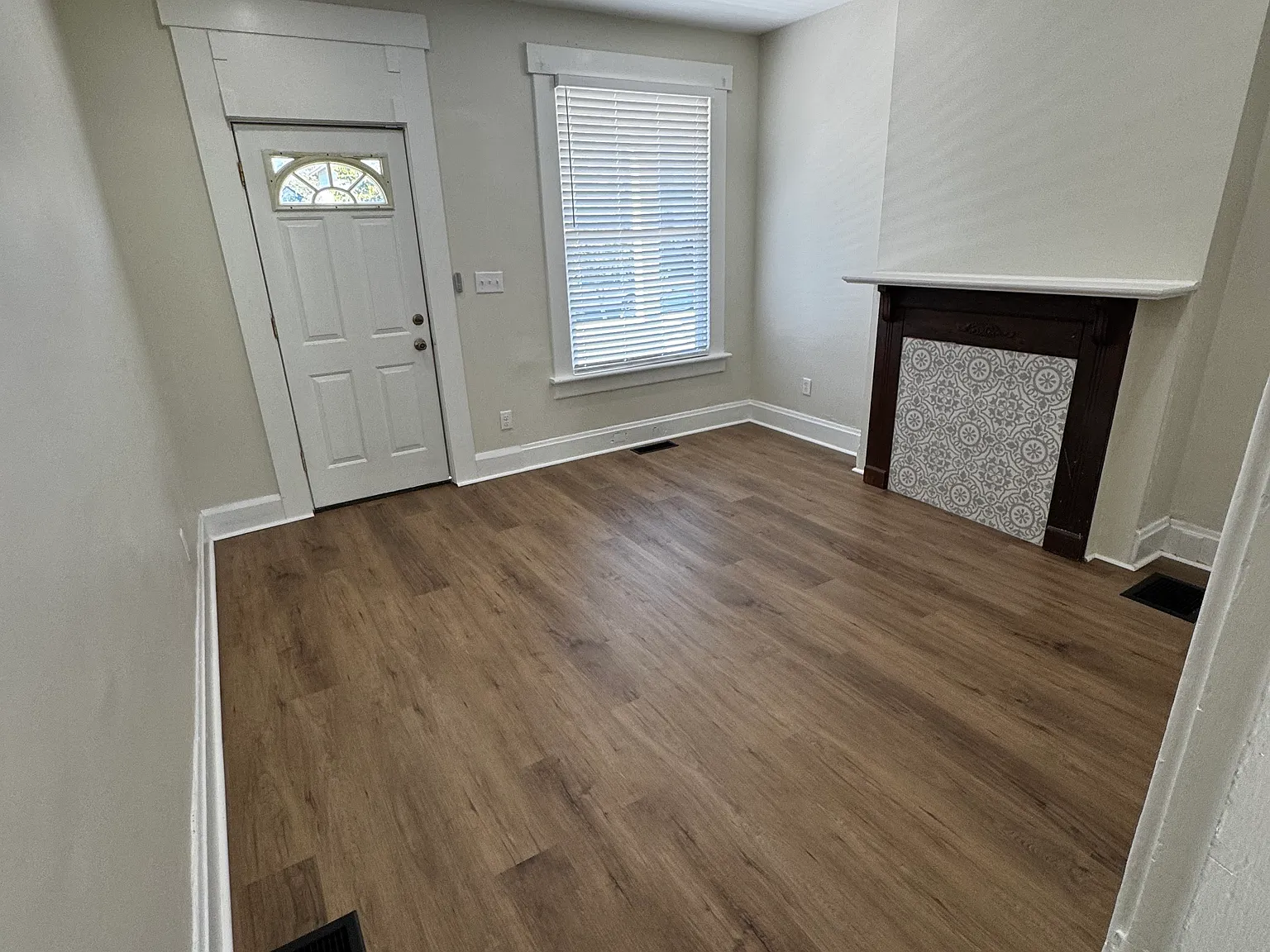 2 bed, 780 sqft, $1,400 — Photo 2