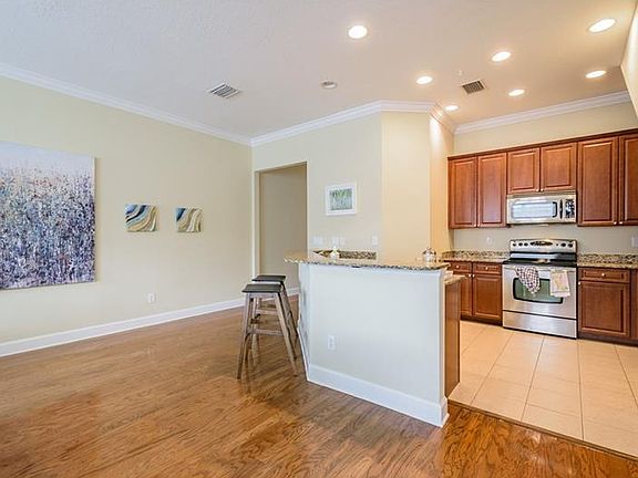 4th image of 306 S Edison Ave Unit 4