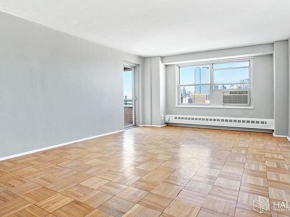 3rd image of 575 Grand St APT E1906