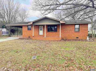 806 Hodges St NW, Hartselle, AL 35640