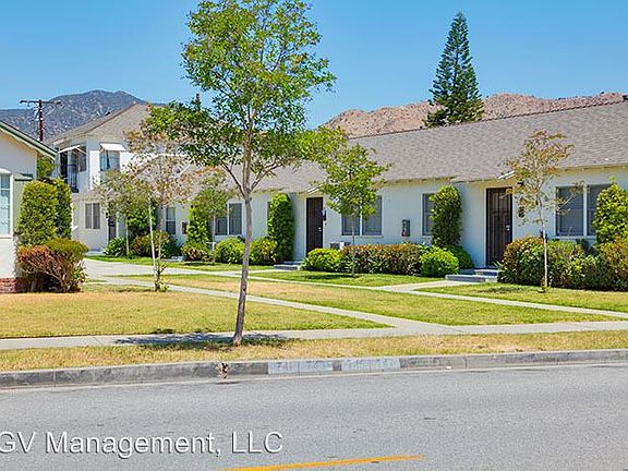 5th image of 733 W Crescent Dr