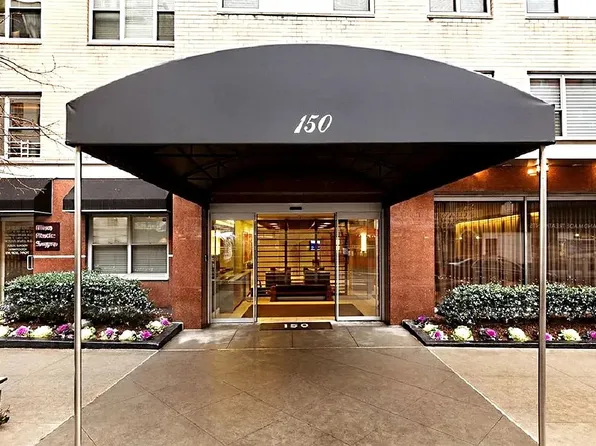 150 East 61st Street image 9 of 15