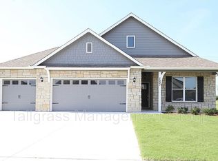 7021 E Oak Ridge St, Broken Arrow, OK 74014