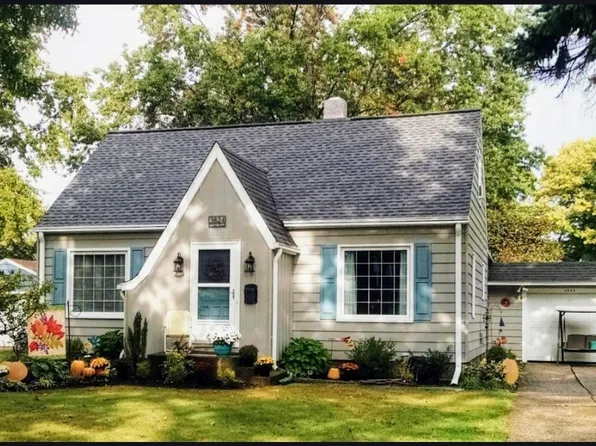 3824 E Lake Rd, Erie, PA 16511