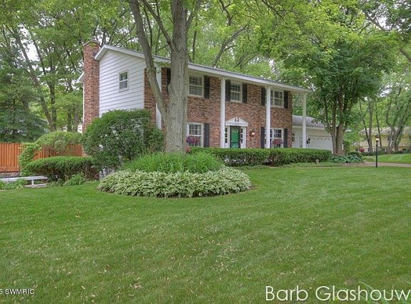 2nd image of 3279 Hidden Hills Ct SE