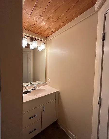 117 Lofts — Photo 25