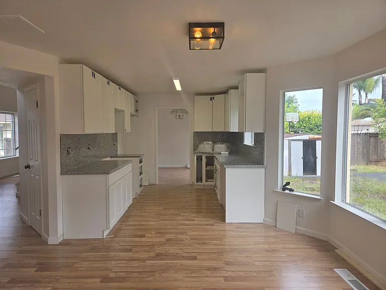 745 Monte Carlo Dr — Photo 6
