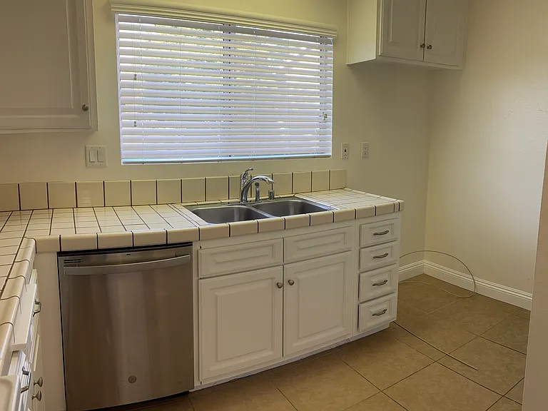 4231 Vista Del Rio Way #4 — Photo 14