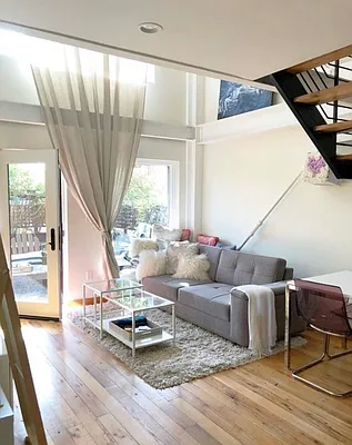 Rented by Pivot Equities Inc | media 16