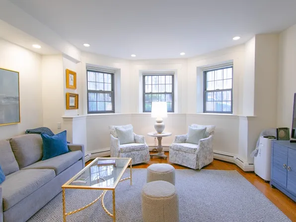 113 Commonwealth Ave APT 1, Boston, MA 02116