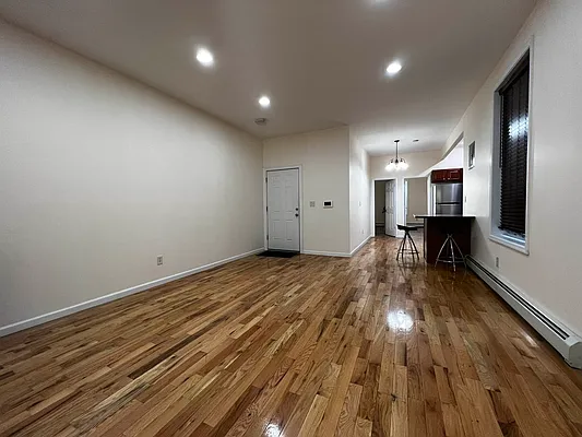 Rented by Target Realty Group | media 1