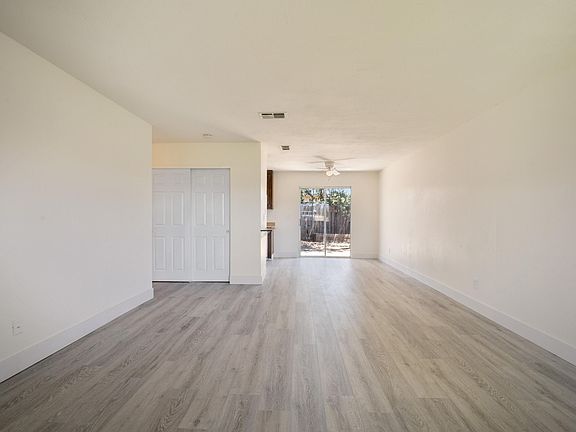 4th image of 5574 Mountain View Dr