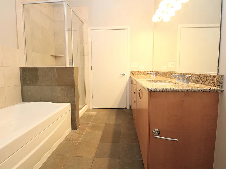 1870 N Winnebago Ave #2D — Photo 19