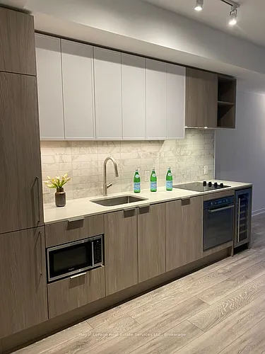 2020 Bathurst St #540 Photo 1