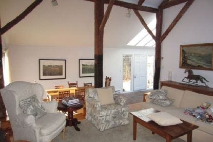 sitting room off dining area