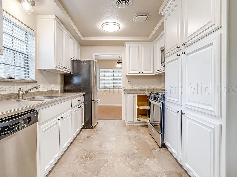 1813 Thomas Pl — Photo 15