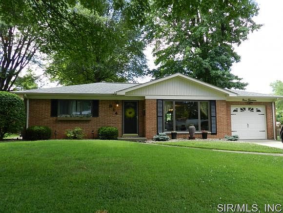 1st image of 914 Clearview Dr
