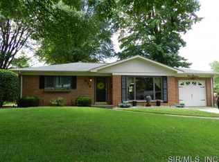 914 Clearview Dr, Belleville, IL