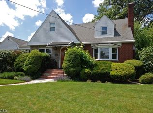 438 Grove St, Clifton, NJ 07013