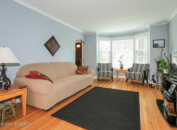 2nd image of 4404 W Wilson Ave