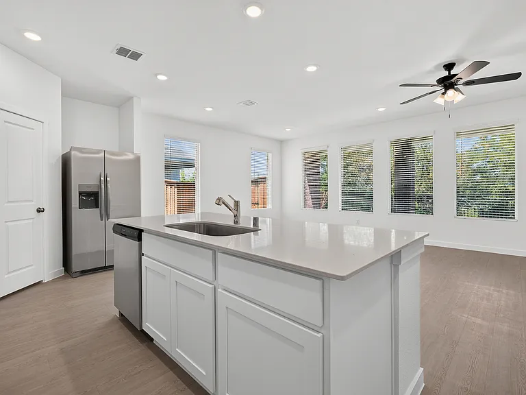 1209 Misty Brook Dr — Photo 9