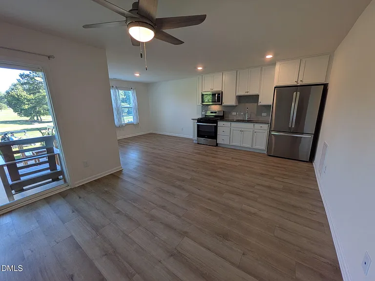 847 Parc Townes Dr #B — Photo 10