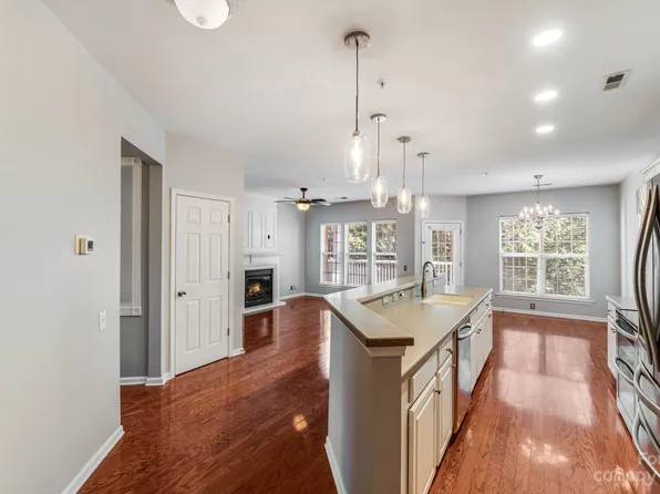 3238 Margellina Dr, Charlotte, NC 28209