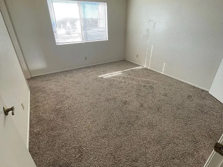 16200 Kamana Road — Photo 8