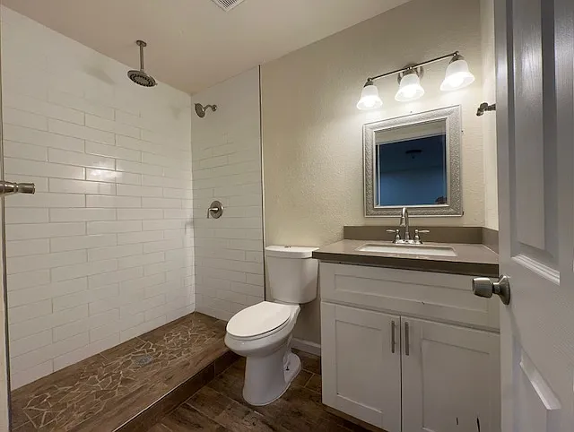 2339 Madroncillo St — Photo 10