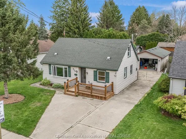 315 McNaughton Ave E, Chatham Kent, ON N7L 2G7