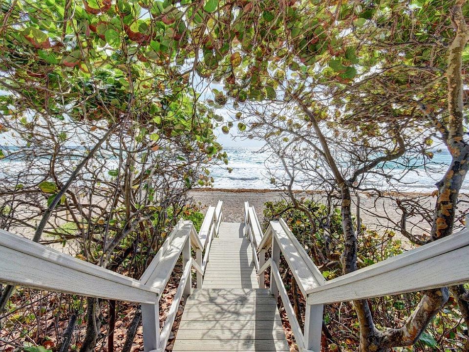 Home For Sale In Highland Beach Club